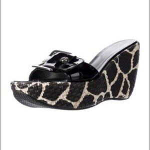 Stuart Weitzman Clipper Giraffe print platform wedge slides black leather size X
